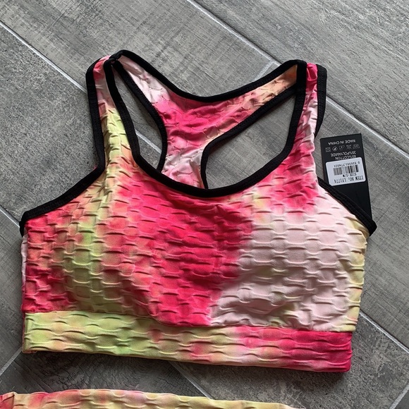 WORKOUT SET - Picture 2 of 4